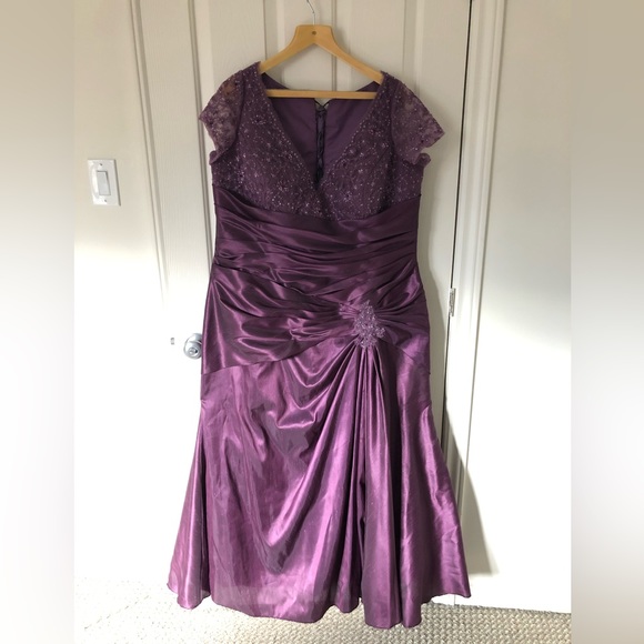 Alice Paris dress Size 22 - Picture 2 of 6